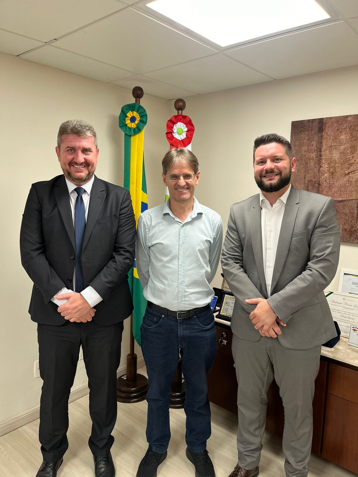 Nosso diretor Herbert Kaiser fez uma visita ao gabinete do deputado estadual, Neodi Saretta.